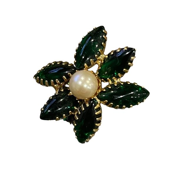 Vintage Green Glass Navette Rhinestone Faux Pearl Flower Pin Brooch Gold Tone - Picture 2 of 6